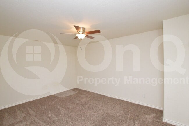 854 S San Marcos Dr