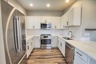 1025 S Gilbert St in Castle Rock, CO - Building Photo - Building Photo