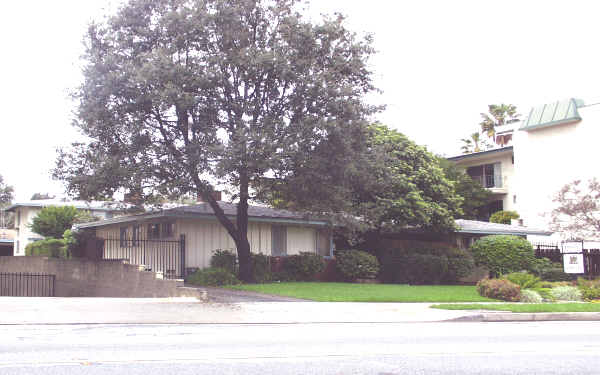 425 S Los Robles Ave in Pasadena, CA - Building Photo - Building Photo