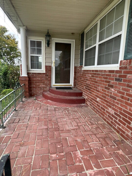 2834 Connecticut Ave in Joplin, MO - Building Photo