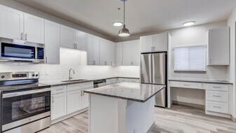 Cortland Belmar in Lakewood, CO - Building Photo