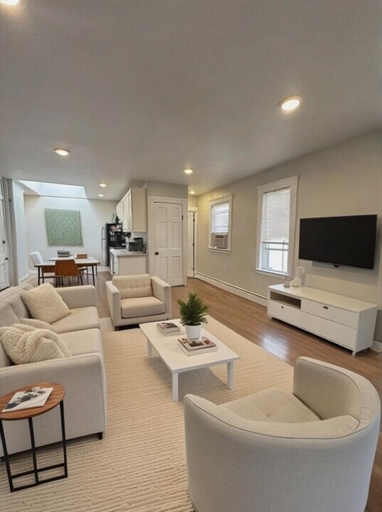 79 Farrington St in Quincy, MA - Building Photo