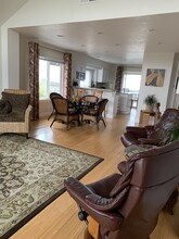 6929 Carnation Dr in Carlsbad, CA - Building Photo - Building Photo