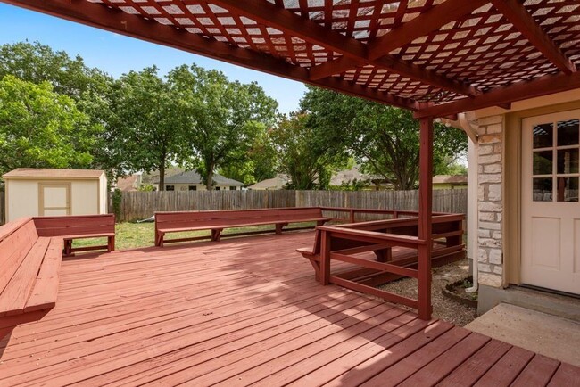 16700 Whitebrush Loop in Austin, TX - Building Photo - Building Photo