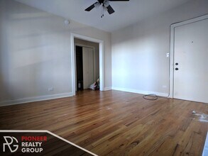 618 W Patterson Ave, Unit 605 in Chicago, IL - Building Photo - Building Photo