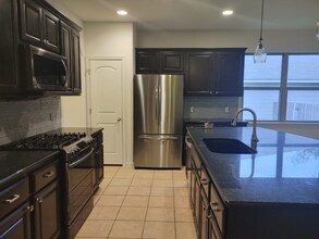 1097 Violet Ln in Kyle, TX - Building Photo - Building Photo