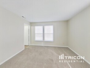 824 Streamside Dr in Greenfield, IN - Building Photo - Building Photo