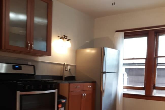 1129 Idaho E St, Unit 2 in Milwaukee, WI - Building Photo - Building Photo