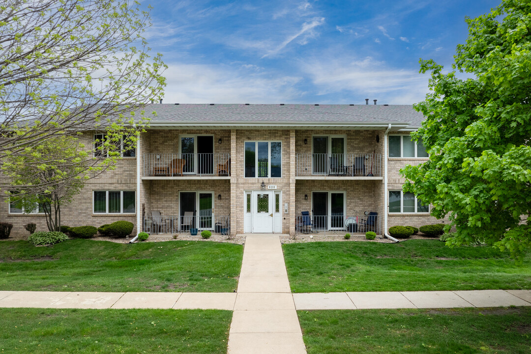 Spring Creek II Condominiums in Highland, IN - Foto de edificio