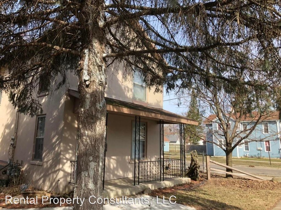 1257 Davis Ave NW in Grand Rapids, MI - Building Photo
