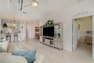 1637 Morning Sun Ln in Naples, FL - Foto de edificio - Building Photo