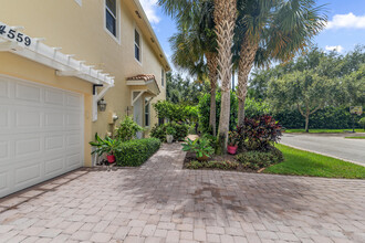 4559 Cadiz Cir in Palm Beach Gardens, FL - Building Photo - Building Photo