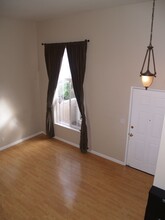 4648 Central Pkwy in Dublin, CA - Foto de edificio - Building Photo