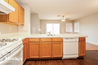 926 Drumgooley Ct in North Las Vegas, NV - Foto de edificio - Building Photo