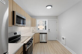7634 N Eastlake Terrace in Chicago, IL - Building Photo - Building Photo