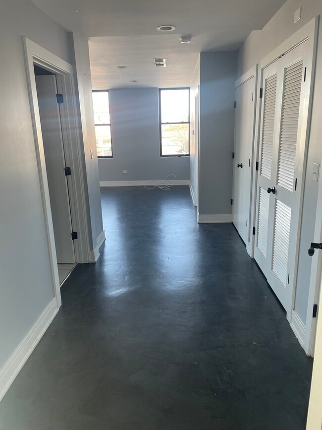 10301 S Kedzie Ave in Chicago, IL - Building Photo - Building Photo