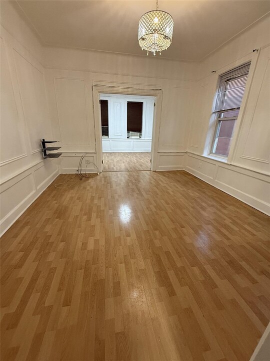 58 Sheridan Ave in Brooklyn, NY - Building Photo