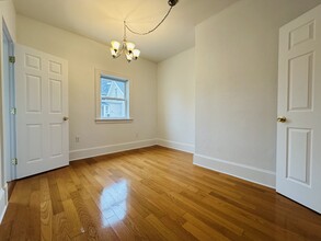 58 Oliver St, Unit 2 in Somerville, MA - Building Photo - Building Photo