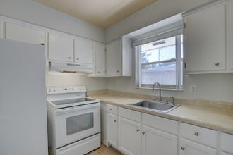 604 NE 12th Ave, Unit 606 in Pompano Beach, FL - Foto de edificio - Building Photo