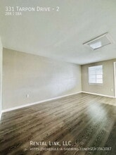 331 Tarpon Dr in Cape Coral, FL - Foto de edificio - Building Photo