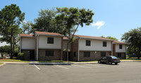 Centennial Townhouses - West in Jacksonville, FL - Foto de edificio - Building Photo