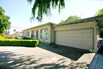 510-512 Redwood Ave in Redwood City, CA - Building Photo - Building Photo