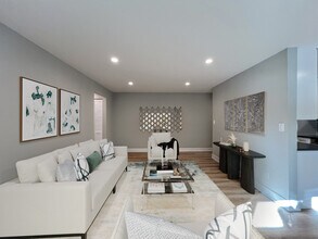 530 W Aldine, Unit 11 in Chicago, IL - Foto de edificio - Building Photo