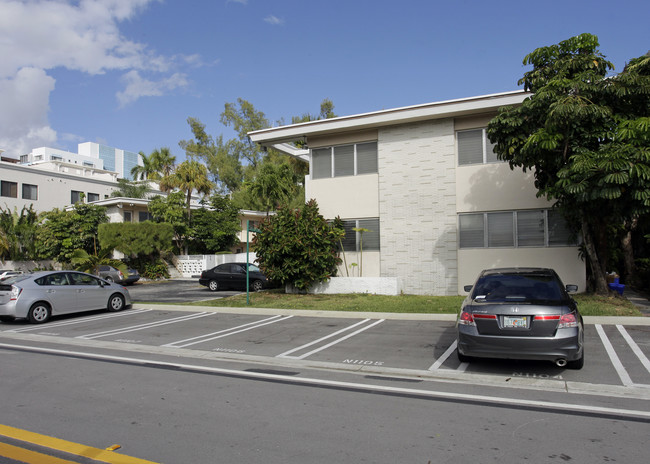 1165-1175 102nd St in Miami Beach, FL - Building Photo - Building Photo