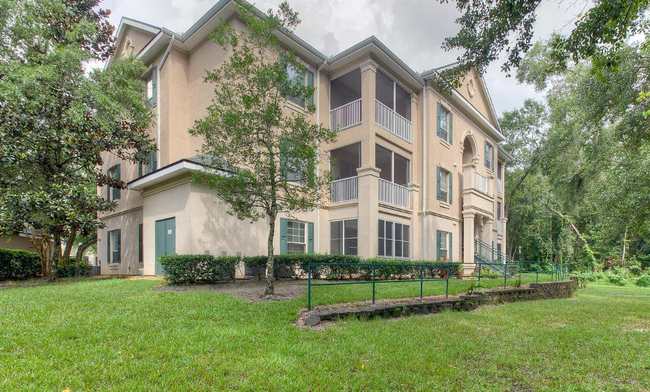 8601 Beach Blvd, Unit 512 in Jacksonville, FL - Building Photo - Building Photo