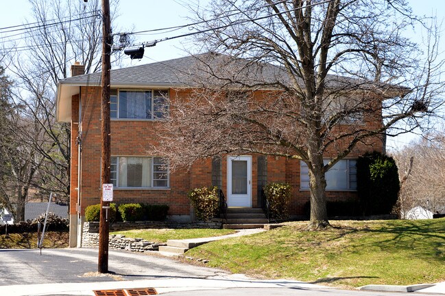 3412-3414 Phelps Ct in Erlanger, KY - Building Photo - Building Photo