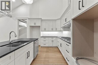 247 Brock St in Amherstburg, ON - Building Photo - Building Photo