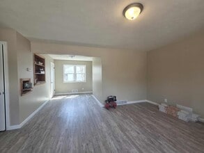 319 W Elm St in Junction City, KS - Building Photo - Building Photo