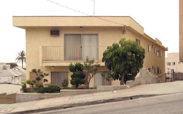 870 N Bunker Hill Ave in Los Angeles, CA - Building Photo - Building Photo