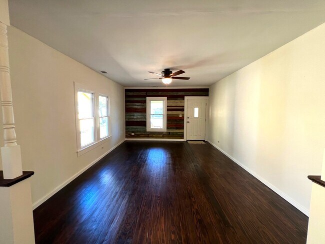 914 Back St in Columbus, TX - Building Photo - Building Photo