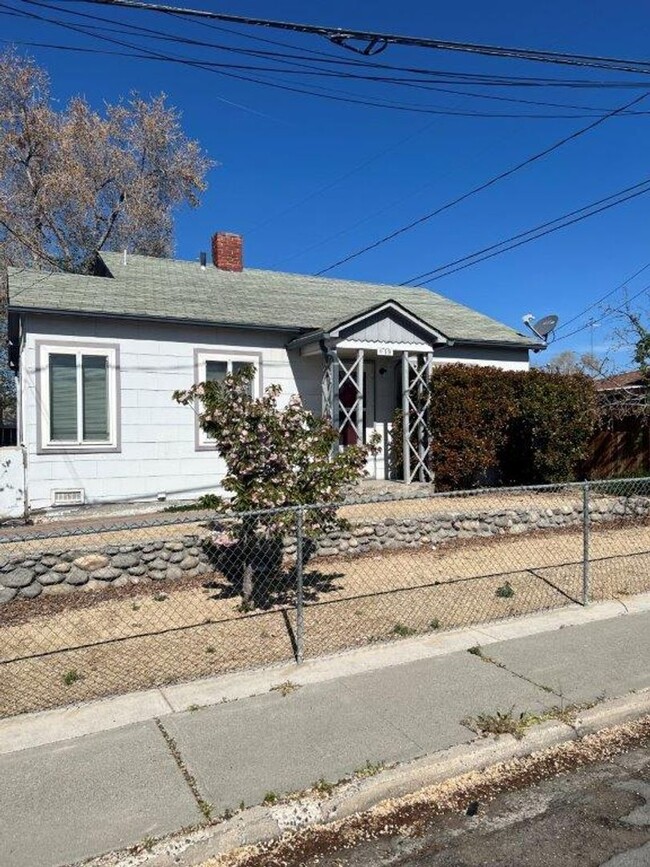 property at 619 18th St