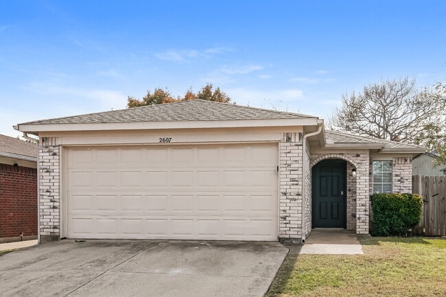 property at 2607 Whitehurst Dr