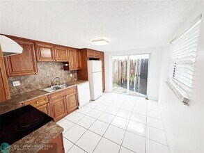 214 SW 1st St in Pompano Beach, FL - Building Photo - Building Photo