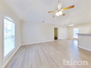 414 Niagra Ln in Murfreesboro, TN - Foto de edificio - Building Photo