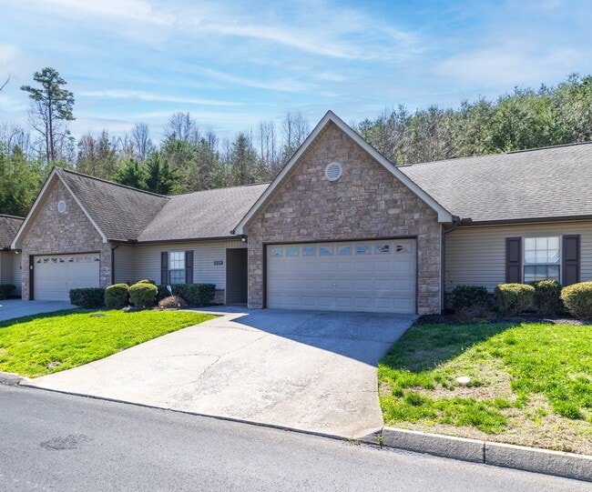 5104 Cates Bend Way in Powell, TN - Building Photo - Building Photo