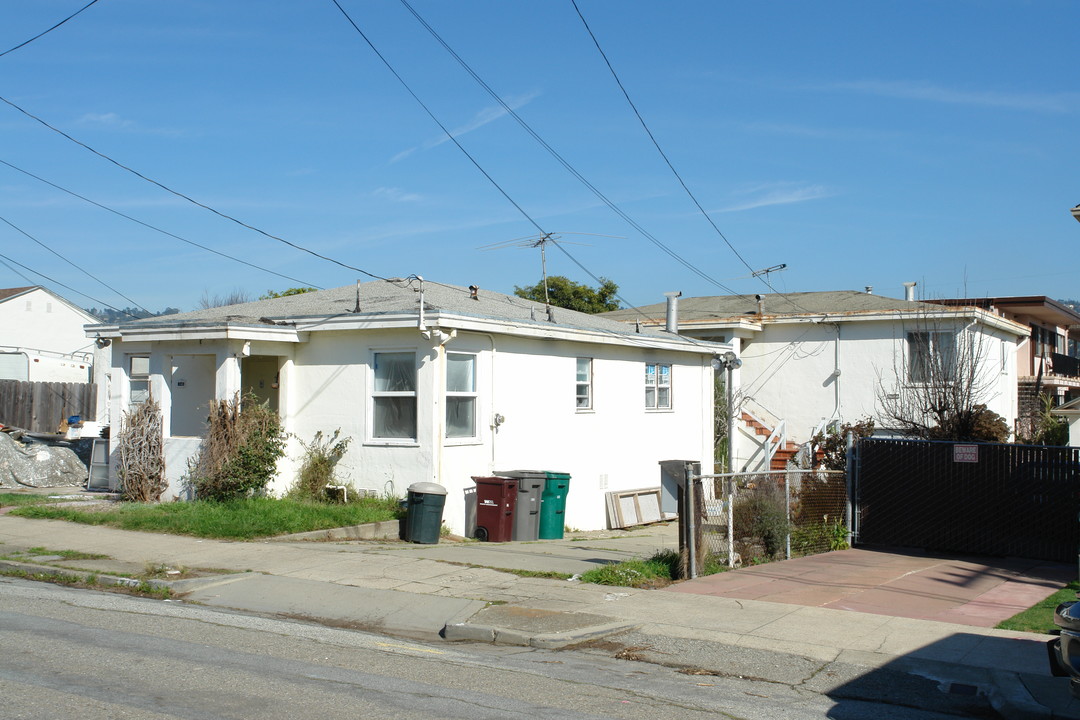 745 Madison St in Albany, CA - Building Photo