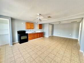 6203 Heards Ln in Galveston, TX - Building Photo - Building Photo