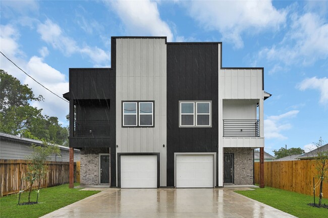 7415 Hezekiah Ln in Houston, TX - Building Photo - Building Photo