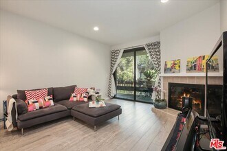 8675 Falmouth Ave in Los Angeles, CA - Building Photo - Building Photo