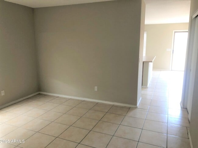 8324 W Catalina Dr in Phoenix, AZ - Building Photo - Building Photo