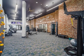 The Jamestown in Richmond, VA - Building Photo - Interior Photo