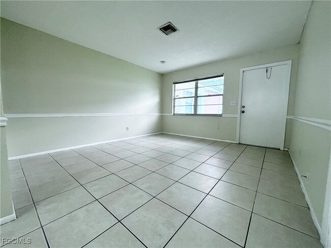 property at 4265 Desoto Ave