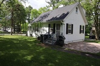 46 Midway Dr in Monroe, NY - Building Photo - Building Photo