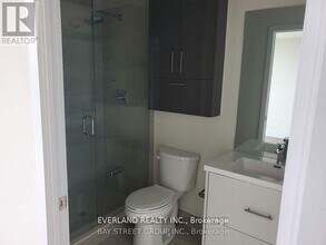 188 Fairview Mall Dr in Toronto, ON - Building Photo - Building Photo