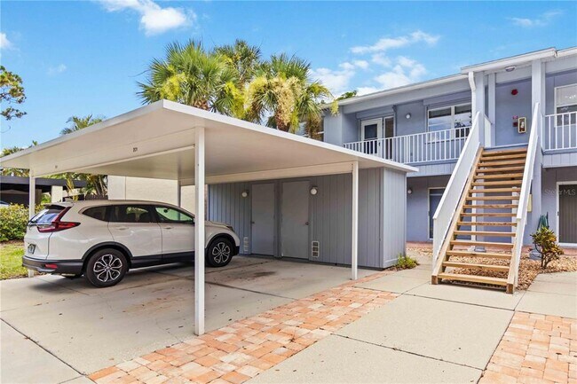 880 Bird Bay Dr W in Venice, FL - Building Photo - Building Photo