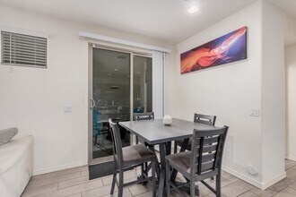 4044 S 58th Ln in Phoenix, AZ - Building Photo - Building Photo